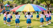 Vui chơi sân trường